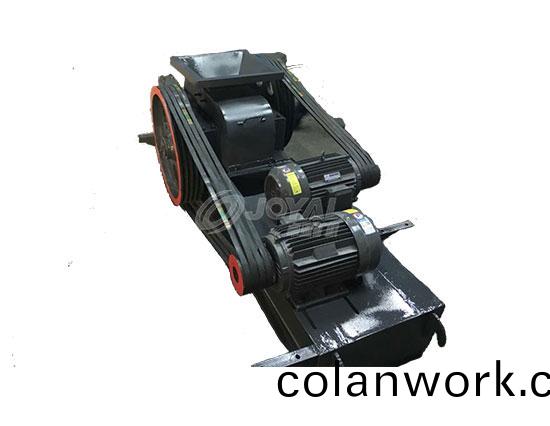 雙(shuang)輥(gun)破(po)碎機(ji)